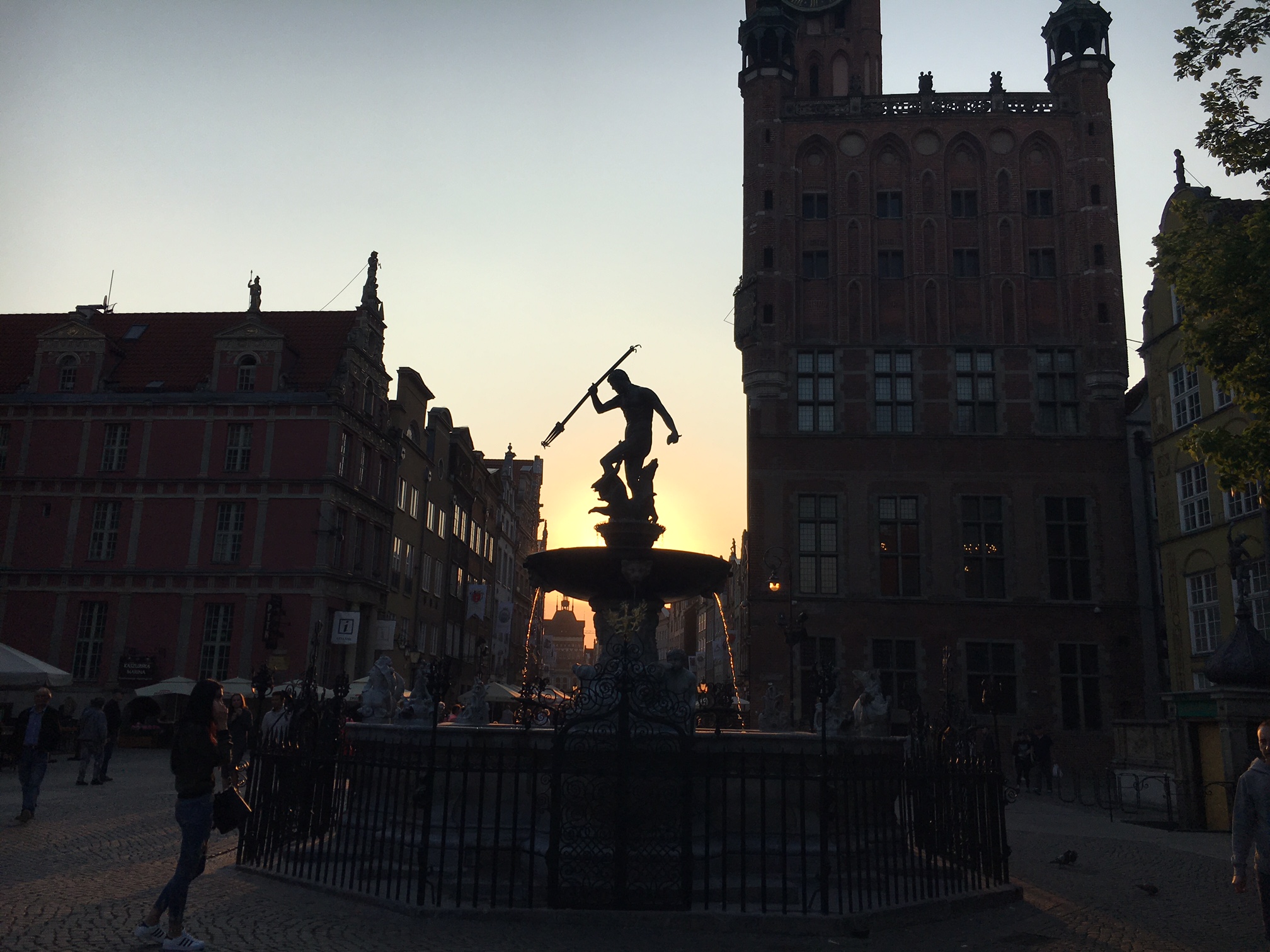 Pomnik Neptuna w Gdańsku o zachodzie słońca